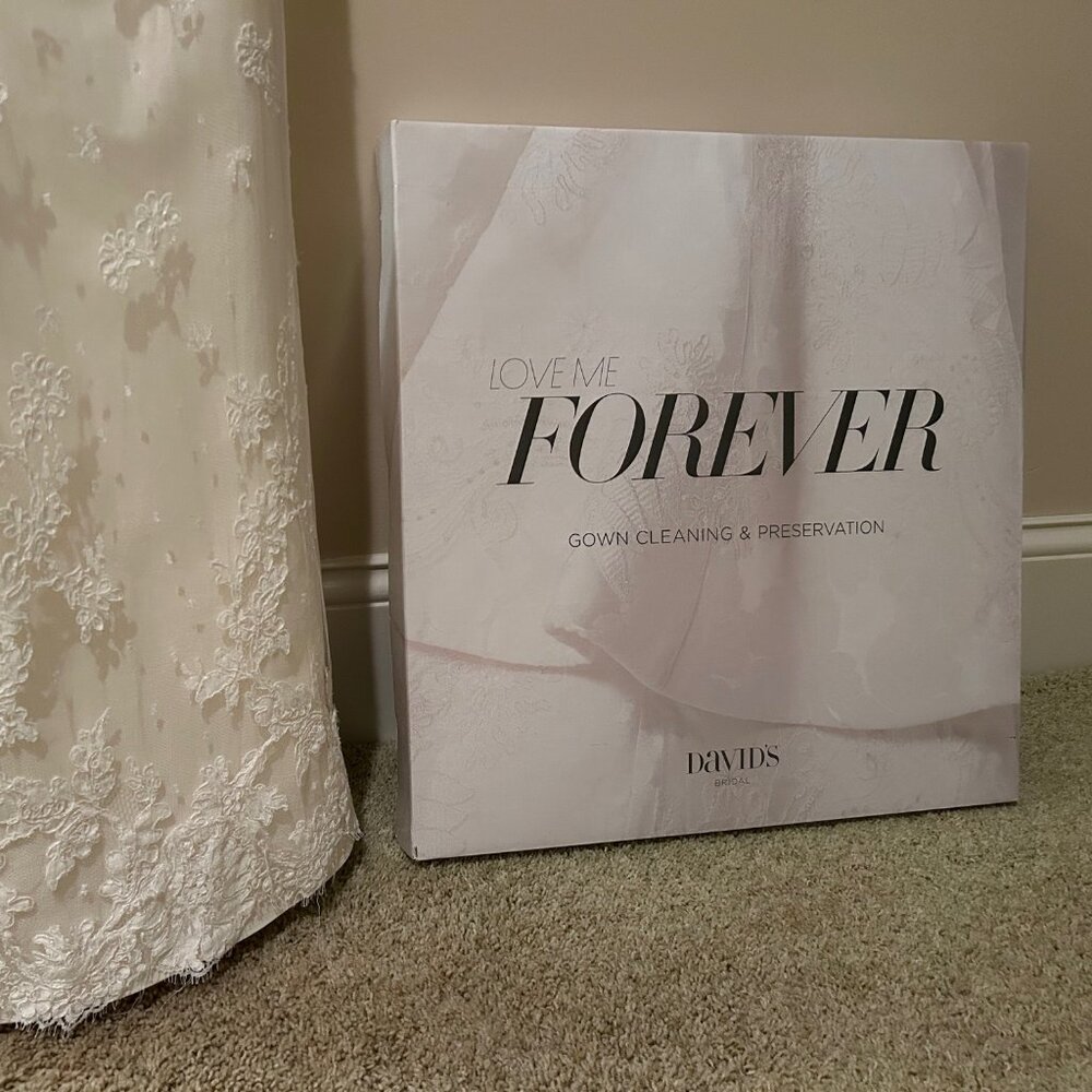 👰Wedding gown pre-paid cleaning & preservation - David's Bridal Love Me Forever